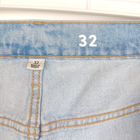 J.CREW Women’s Light Wash Classic Straight Jeans Size 32 High Rise Cotton Denim - Picture 11 of 13